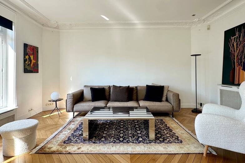 Appartement à louer 7 500 € 5 pièces 4 chambres 145 m² 3ème étage Porte Dauphine Paris 16ème 75016