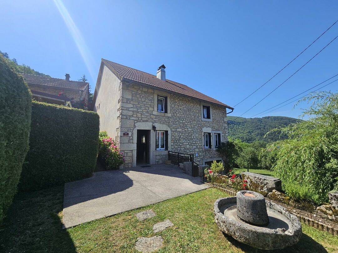 Maison 5 pièces 200 m² · à Lect · 200 m² · 273 000 €