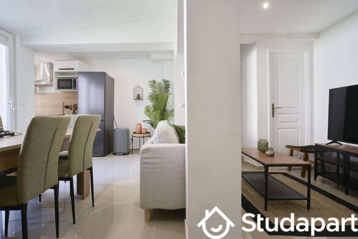 1 pièce 12 m² · à Amiens · 12 m² · 460 €/mois