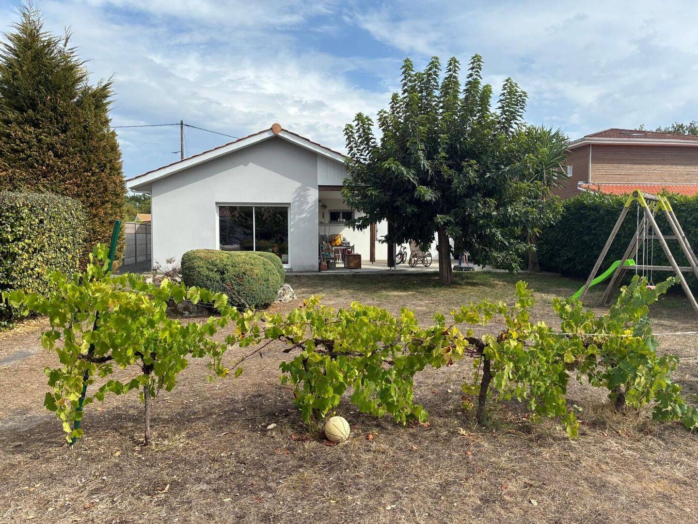 Maison 5 pièces 110 m² · à Le Taillan-Médoc · 110 m² · 1 400 €/mois