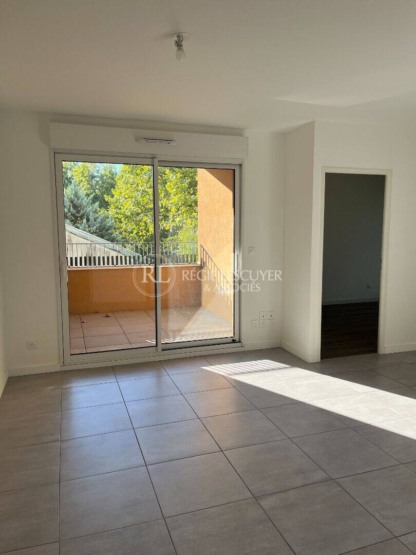 Appartement 2 pièces 43 m² · à Lyon 8ème Arrondissement · 42,7 m² · 792 €/mois