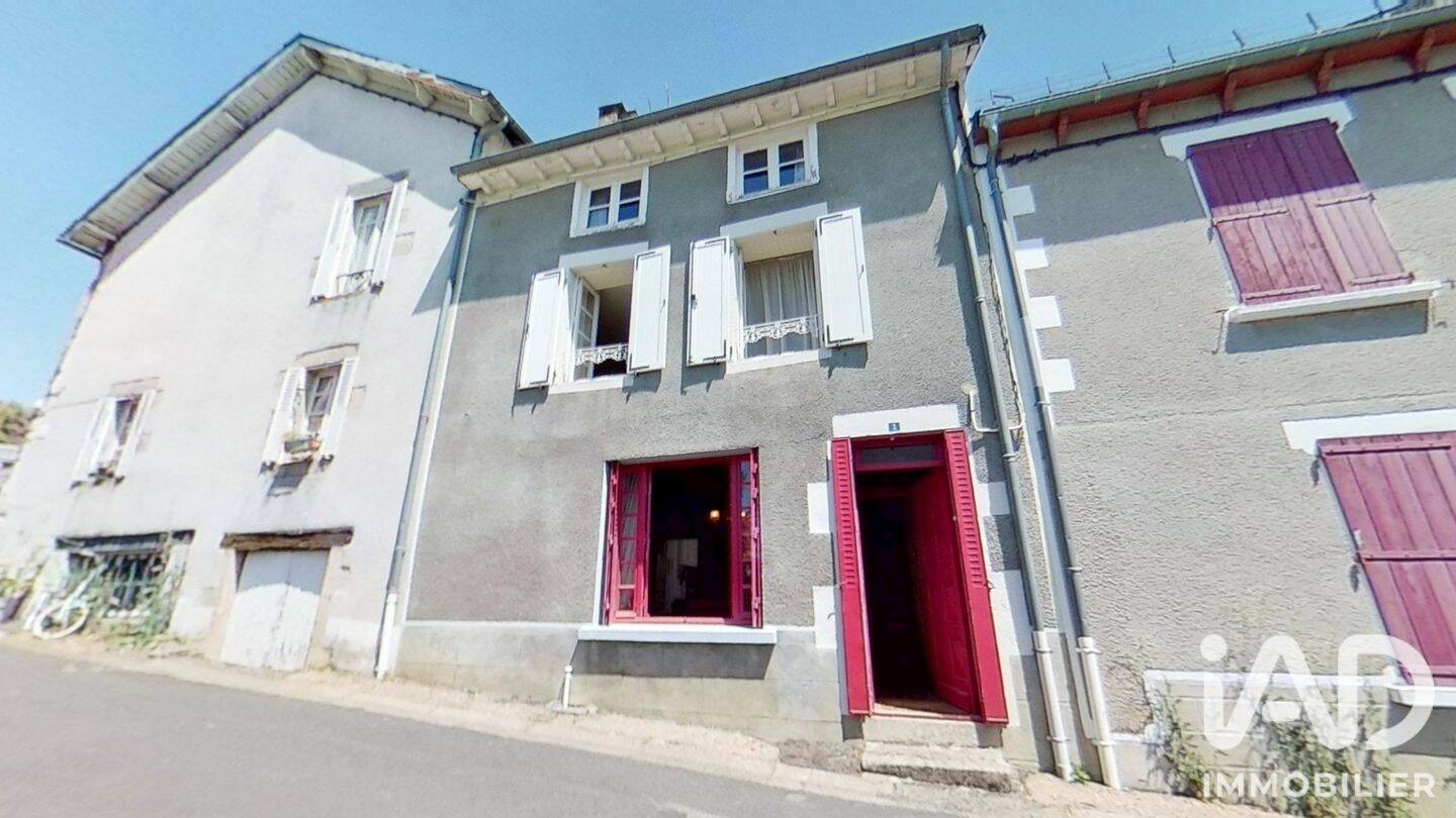 Maison 3 pièces 98 m² · à Pleaux · 98 m² · 64 400 €