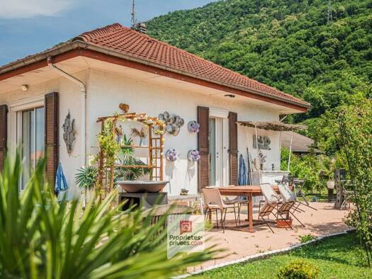 Maison de plain-pied à vendre 312 000 € 3 pièces 2 chambres 66 m² 850 m² de terrain Le Cheylas 38570