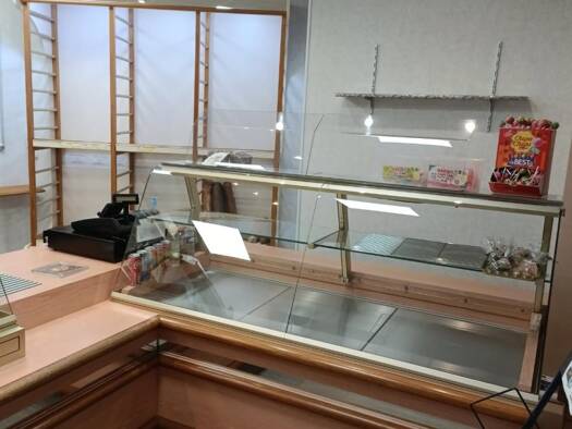 Boutique à vendre Fonds de commerce 85 000 € 210 m² de surface de vente Ger 50850