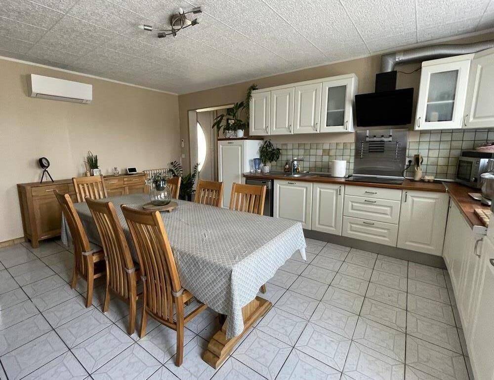 Maison 5 pièces 161 m² · à Fère-en-Tardenois · 160,7 m² · 239 000 €