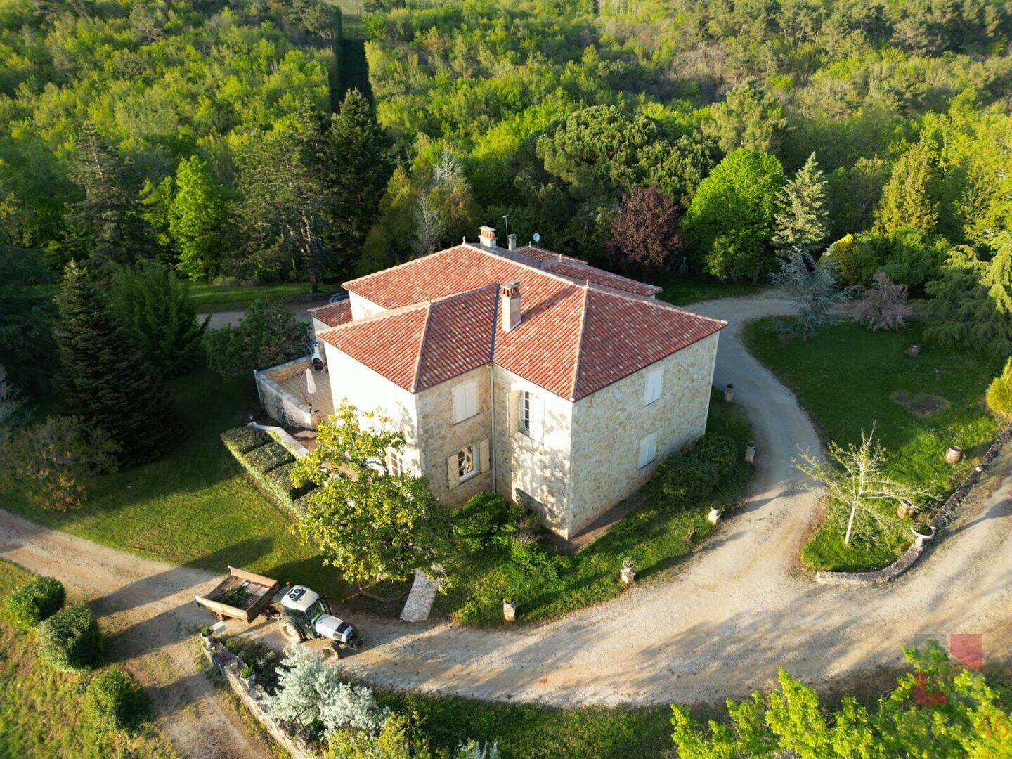 Maison 11 pièces 452 m² · à Puy-l'Évêque · 452,1 m² · 787 500 €