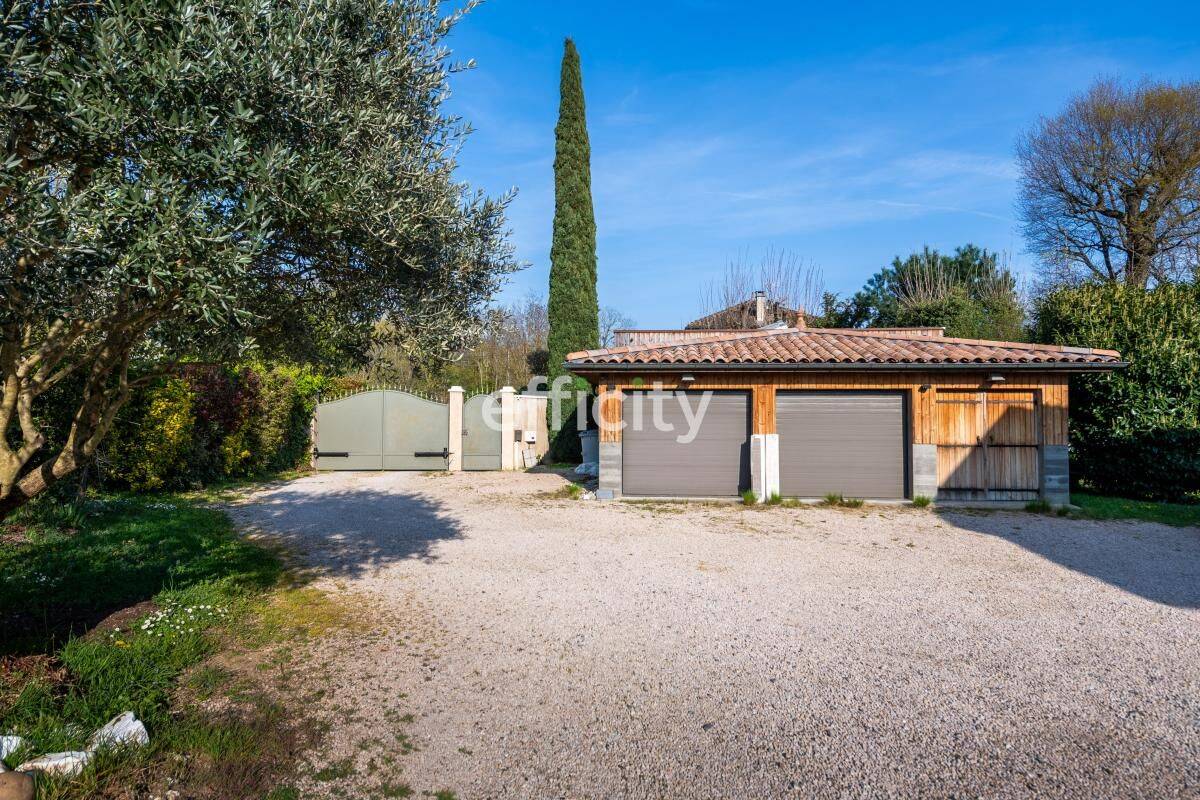 Maison 9 pièces 290 m² · à Saint-Cyr-au-Mont-d'Or · 290 m² · 1 580 000 €