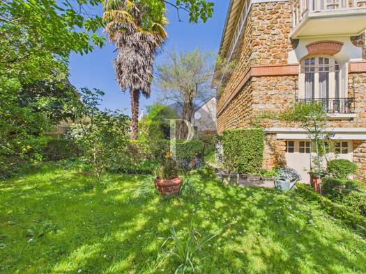 Maison à vendre 949 000 € 6 pièces 4 chambres 181 m² 807 m² de terrain Les Gros Chenes-Les Godets-Le Grand Clos Verrières-le-Buisson 91370