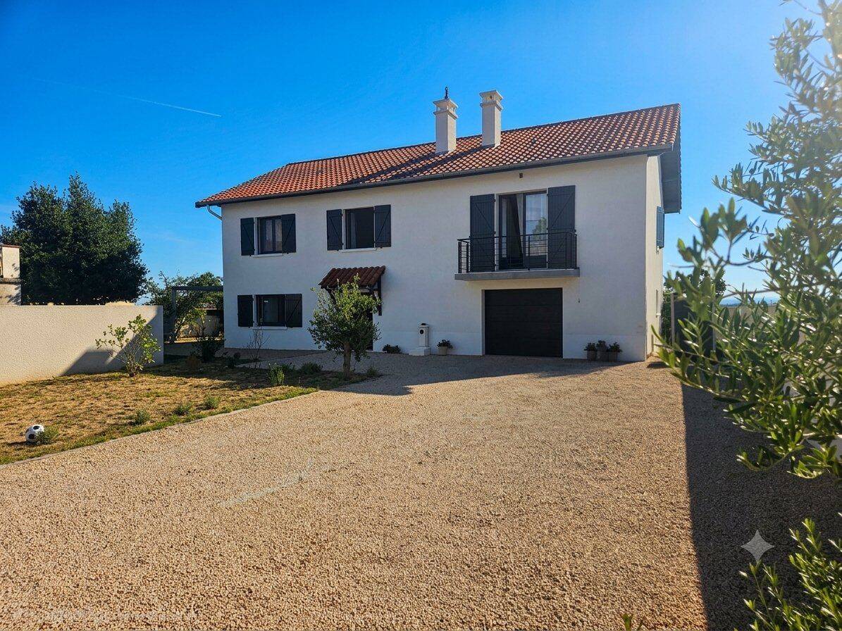 Maison 7 pièces 180 m² · à Montbrison · 180 m² · 362 000 €