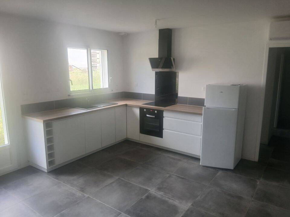 Maison 4 pièces 90 m² · à Naucelle · 90 m² · 950 €