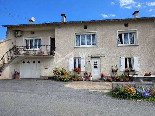 Maison de plain-pied à vendre 190 000 € 7 pièces 5 chambres 169,1 m² 860 m² de terrain Saint-Salvy-de-la-Balme 81490