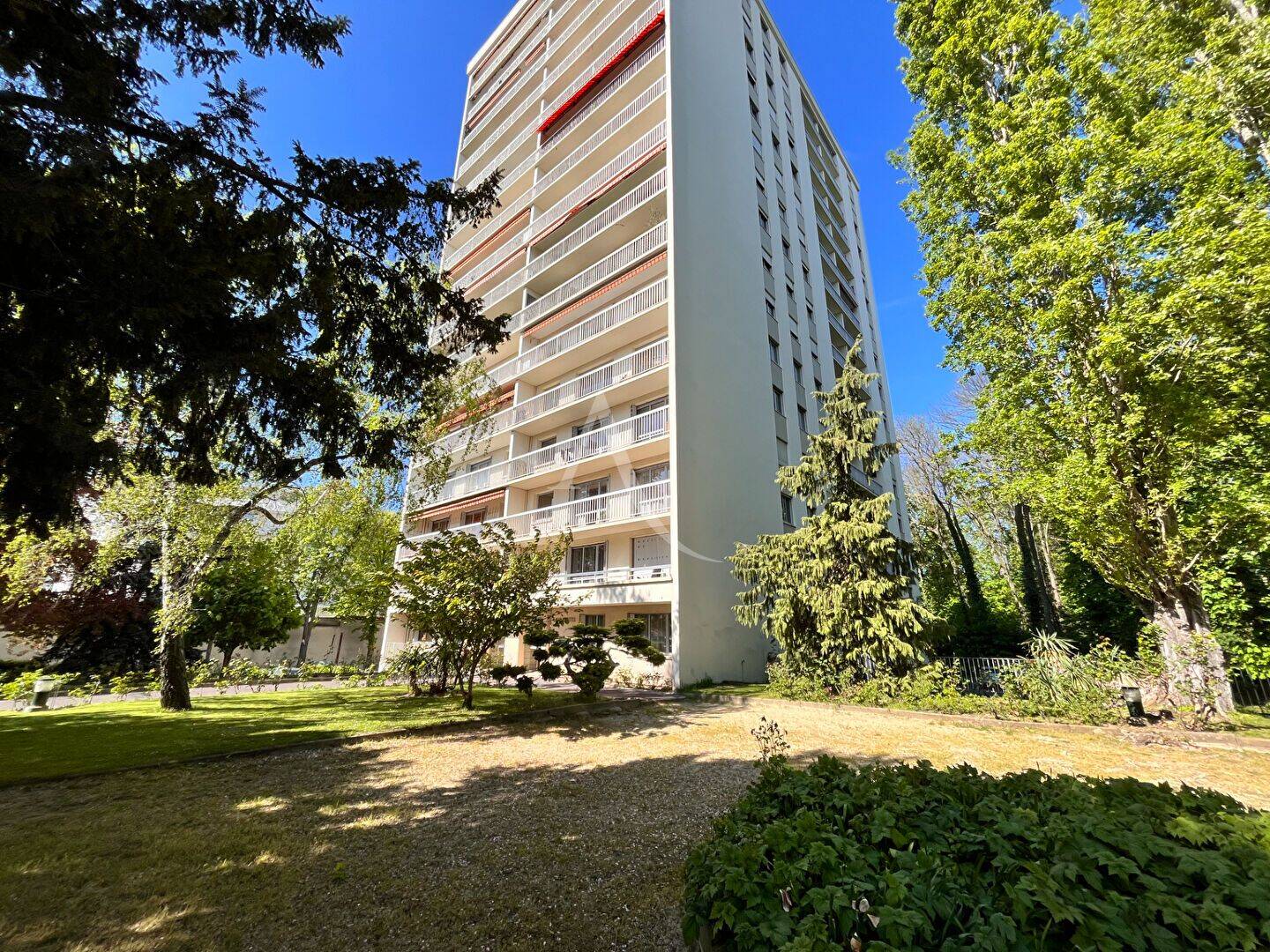 Appartement 3 pièces 75 m² · à Reims · 75,4 m² · 148 500 €