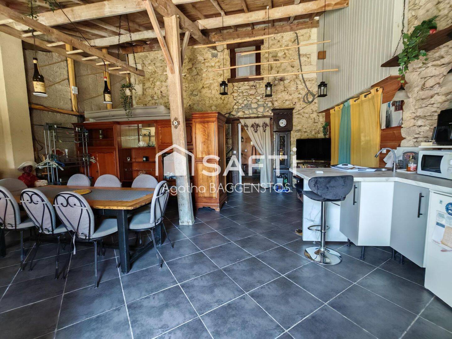 Maison 4 pièces 100 m² · à Saint-Pierre-de-Bat · 100 m² · 225 000 €