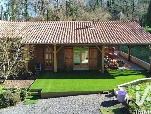 Maison de plain-pied à vendre 220 000 € 3 pièces 2 chambres 82 m² 1 515 m² de terrain Quinçay 86190