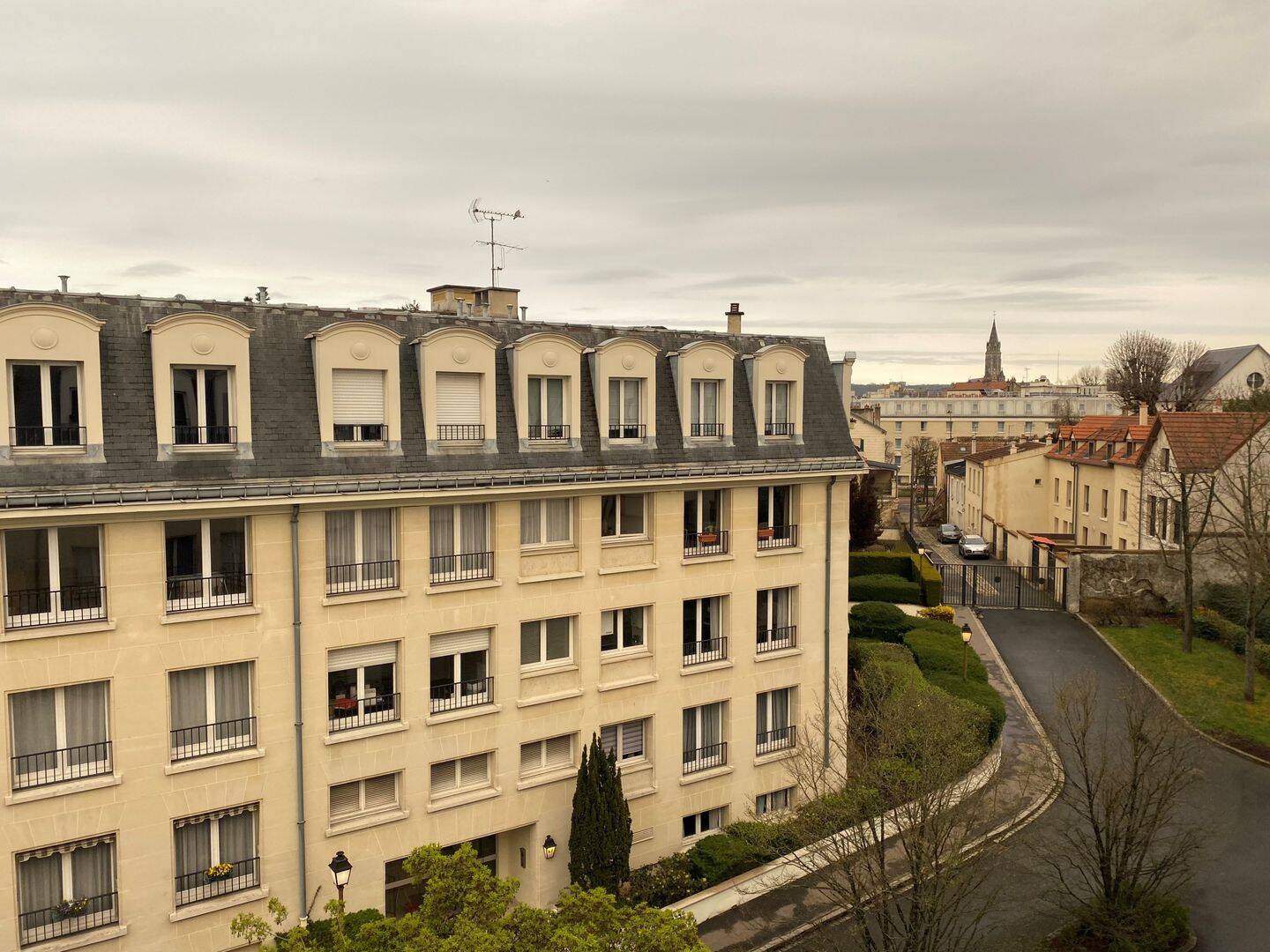 Appartement 2 pièces 41 m² · à Versailles · 41,2 m² · 1 260 €