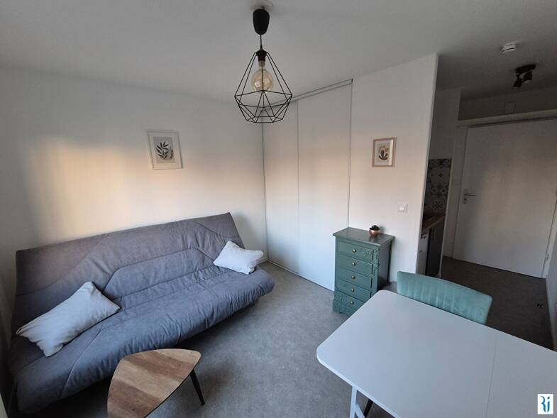 Appartement à louer 460 € 1 pièce 15 m² Étage 3/5 Rouen 76000