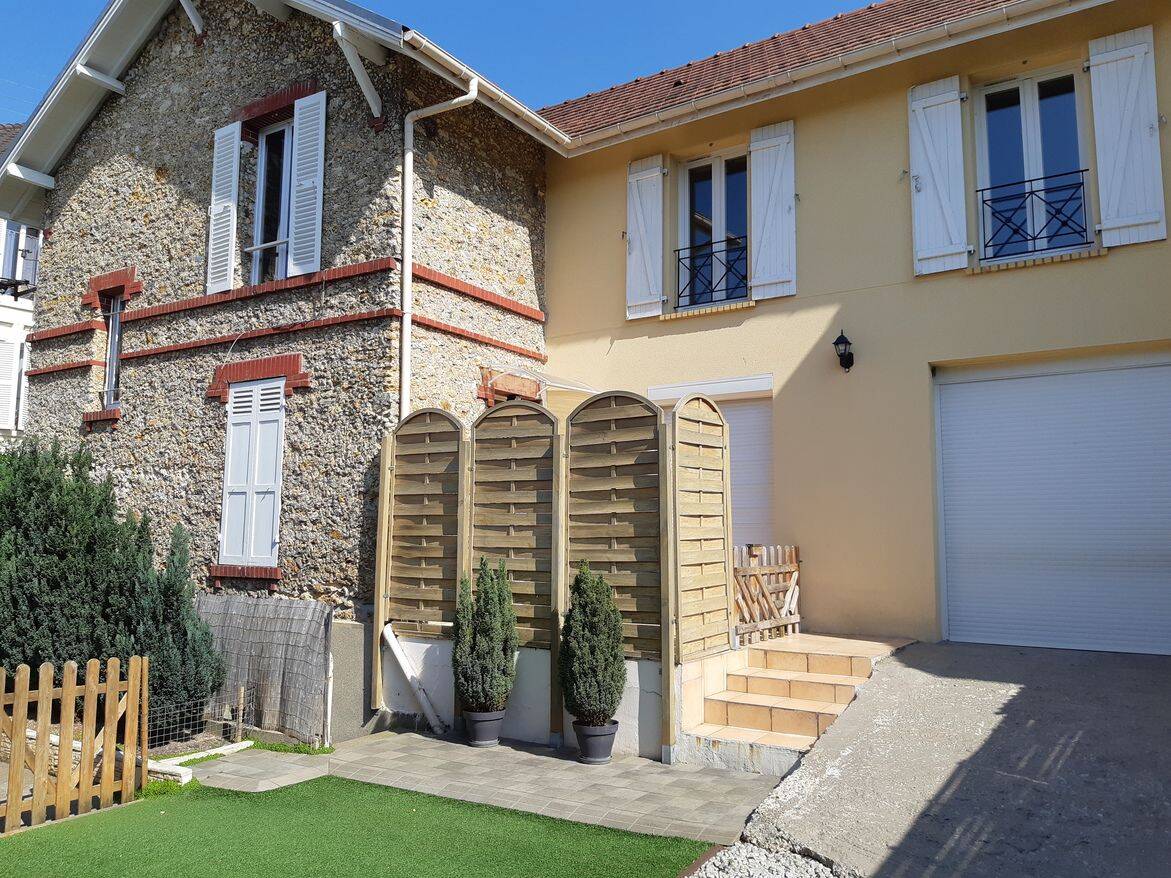 Maison 6 pièces 134 m² · à Poissy · 134,3 m² · 1 996 €/mois