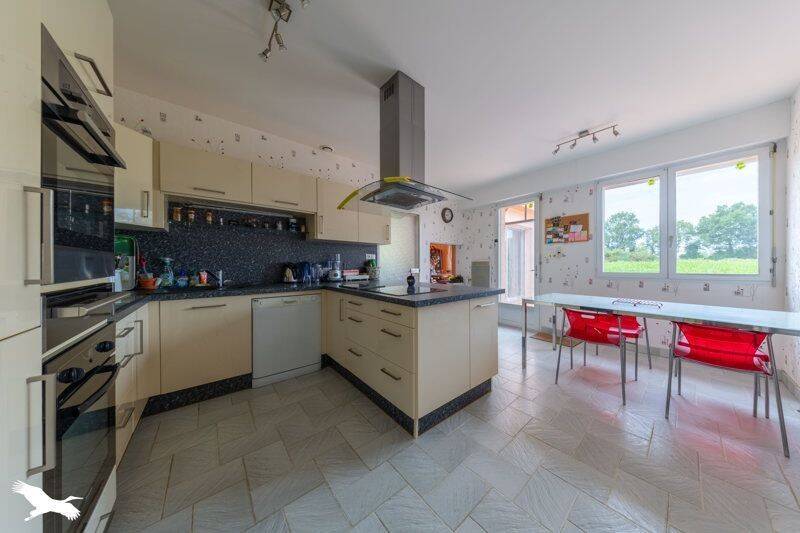 Maison 6 pièces 190 m² · à Nesmy · 190 m² · 254 880 €