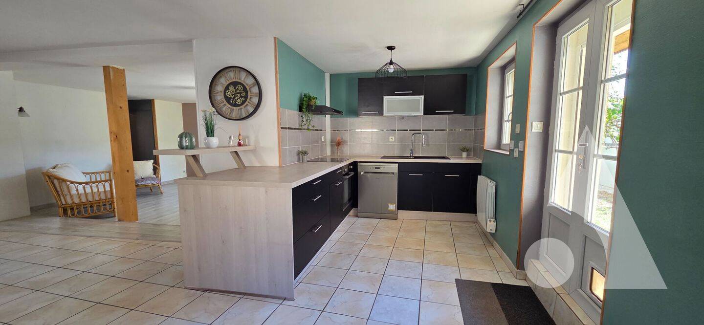 Maison 6 pièces 128 m² · à Chaussin · 128 m² · 164 000 €