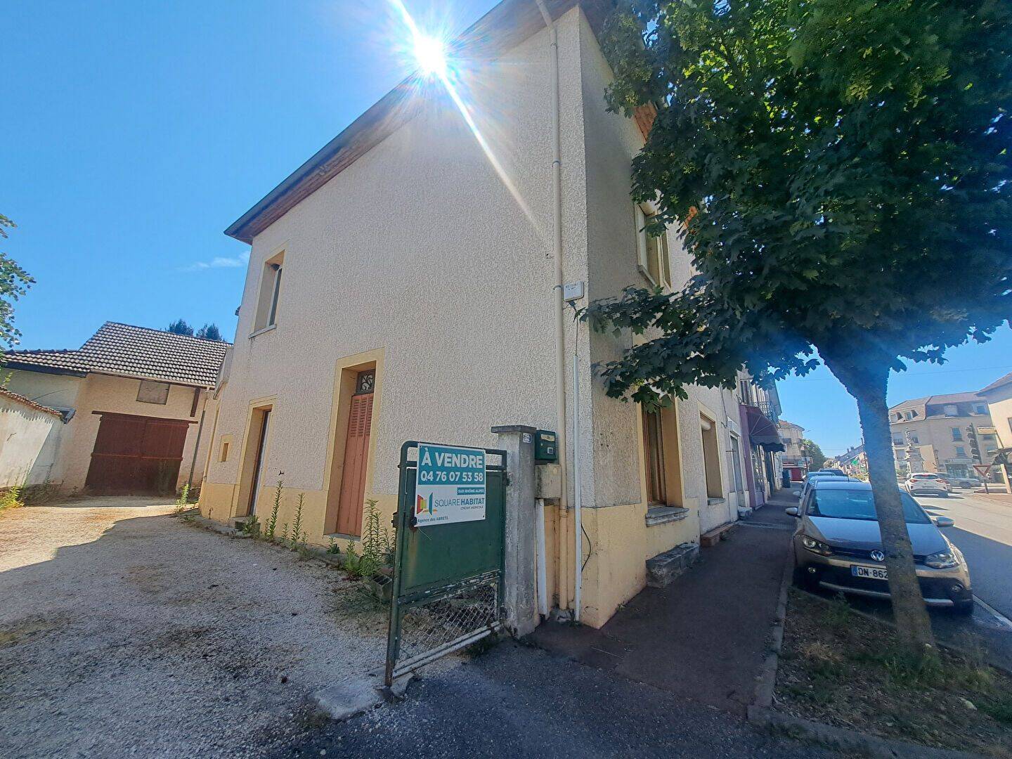 Maison 6 pièces 172 m² · à Les Abrets en Dauphiné · 172 m² · 180 000 €