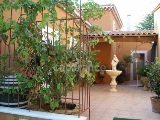 Maison à vendre 552 000 € 6 pièces 4 chambres 187 m² 1 483 m² de terrain Tresques 30330