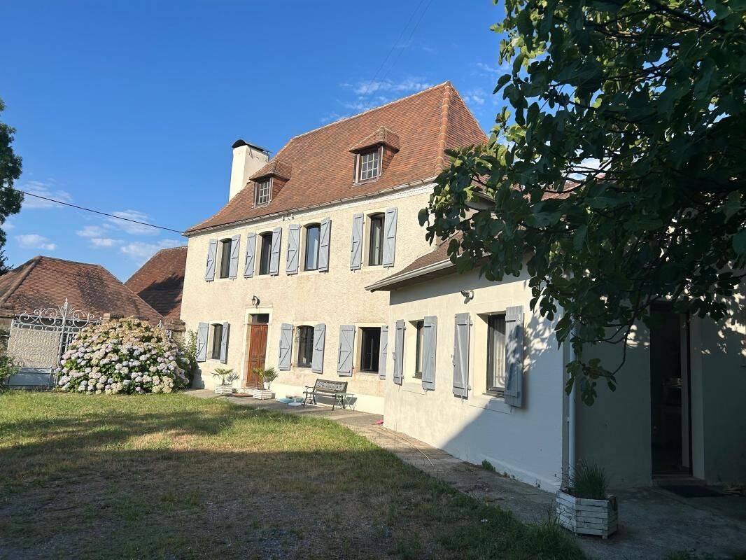 Maison 4 pièces 136 m² · à Lacq · 136 m² · 1 675 €