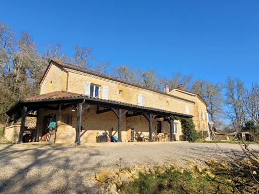 Maison à vendre 575 000 € 10 pièces 7 chambres 285 m² 38 660 m² de terrain Mauzac-et-Grand-Castang 24150
