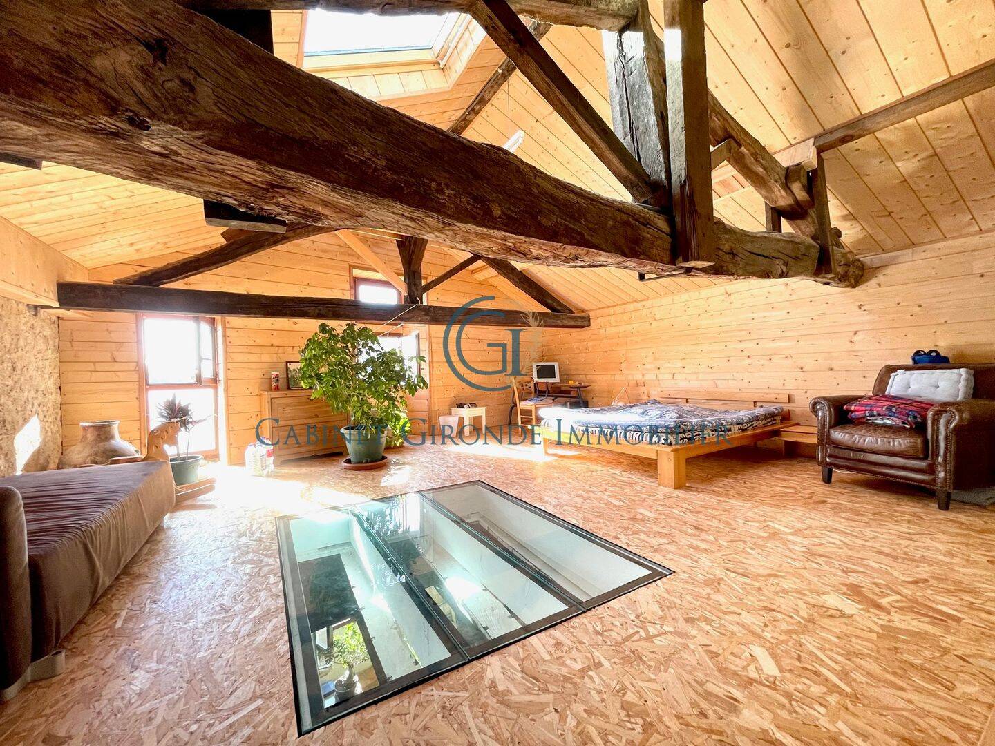 Maison 5 pièces 246 m² · à Saint-Macaire · 245,8 m² · 212 000 €