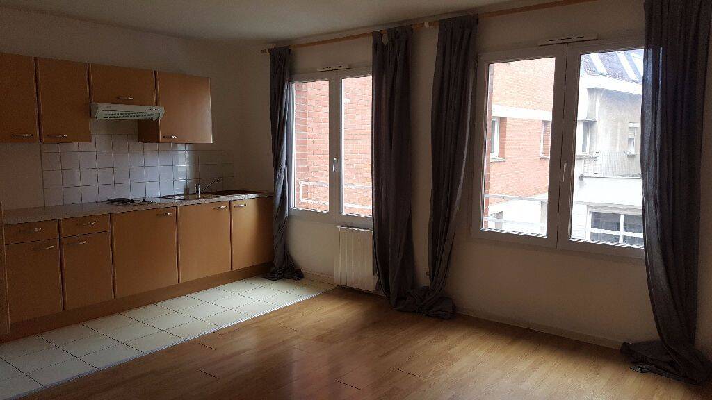 Appartement 1 pièce 31 m² · à Lille · 30,9 m² · 599 €