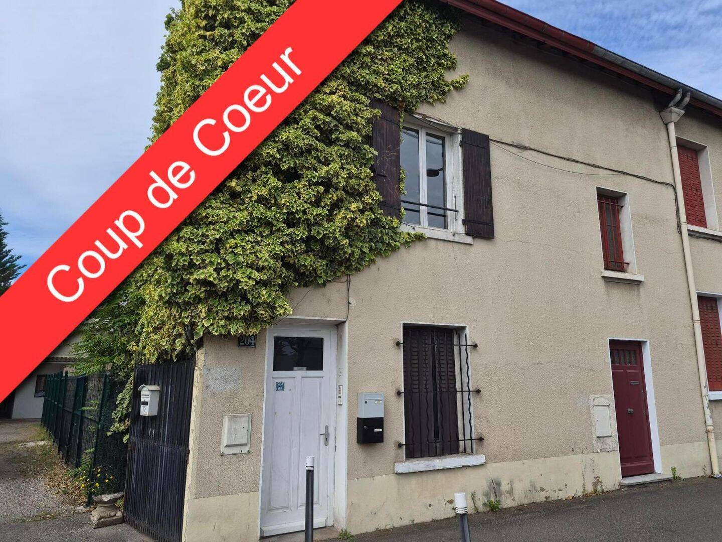 Maison 7 pièces 178 m² · à Lyon 8ème Arrondissement · 177,5 m² · 2 500 €