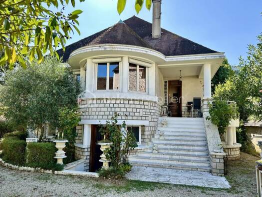 Maison à vendre 349 000 € 6 pièces 4 chambres 141 m² 679 m² de terrain Nord Ouest Champagne-sur-Seine 77430