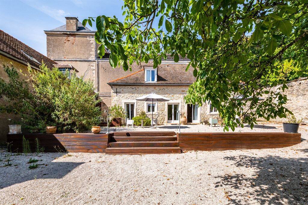 Maison 12 pièces 260 m² · à Beaune · 260 m² · 1 100 000 €