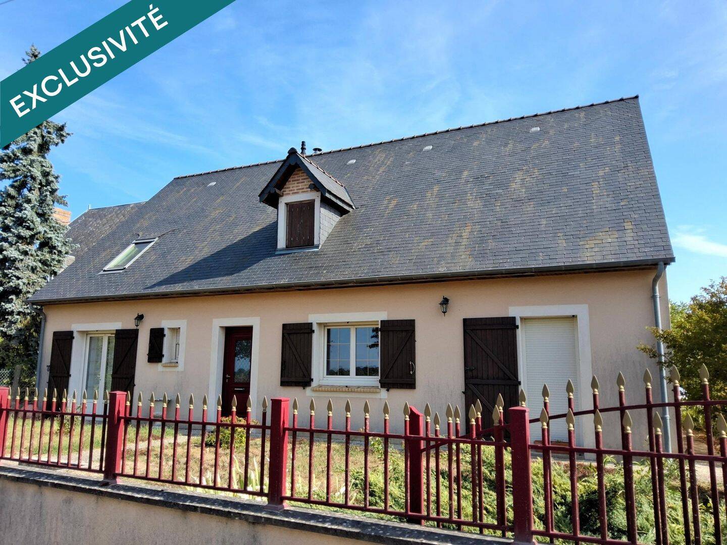 Maison 6 pièces 199 m² · à Luché-Pringé · 199 m² · 239 900 €