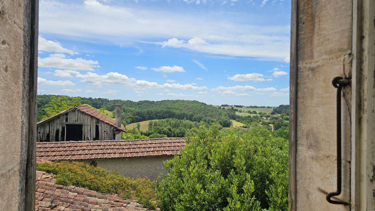Maison 6 pièces 115 m² · à Grand-Brassac · 115 m² · 104 000 €