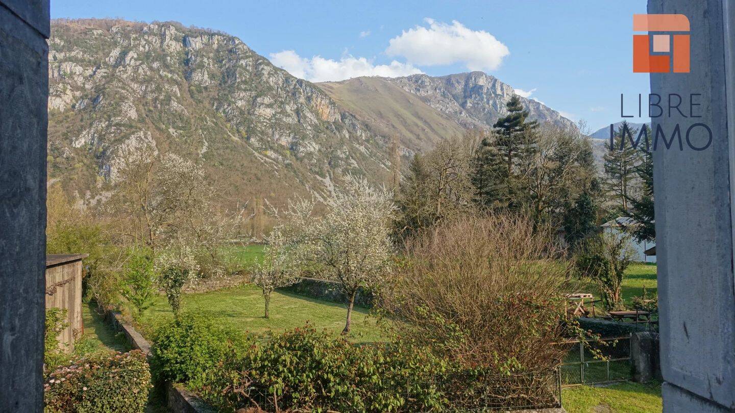 Maison 10 pièces 243 m² · à Bielle · 243 m² · 192 500 €