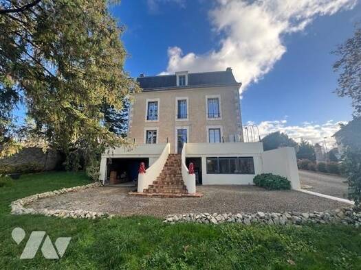 Maison à vendre 269 500 € 6 pièces 5 chambres 1 521 m² de terrain Saint-Maixent-l'École 79400