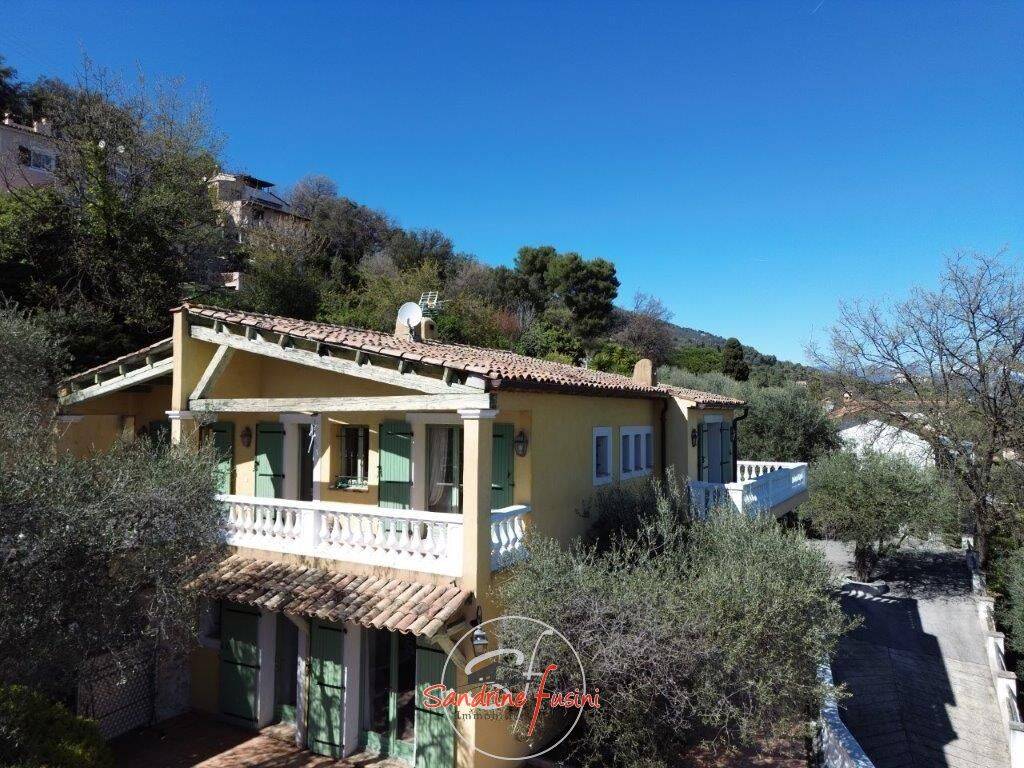 Maison 5 pièces 161 m² · à Gattières · 160,6 m² · 695 000 €