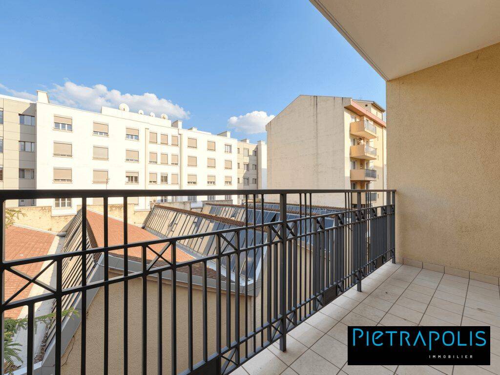 Appartement 3 pièces 79 m² · à Lyon 2ème Arrondissement · 79 m² · 299 000 €