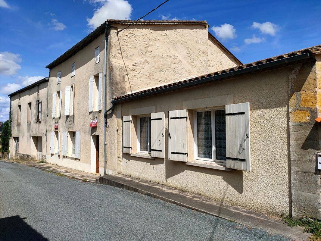 Maison 8 pièces 240 m² · à Gensac · 240 m² · 325 000 €