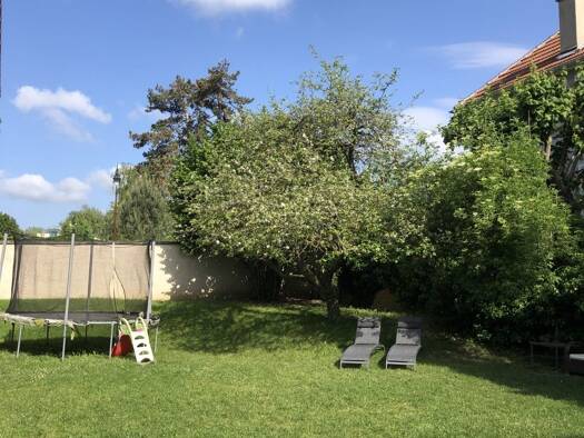 Terrain constructible à vendre 1 100 000 € 370 m² de terrain Notre Dame Versailles 78000