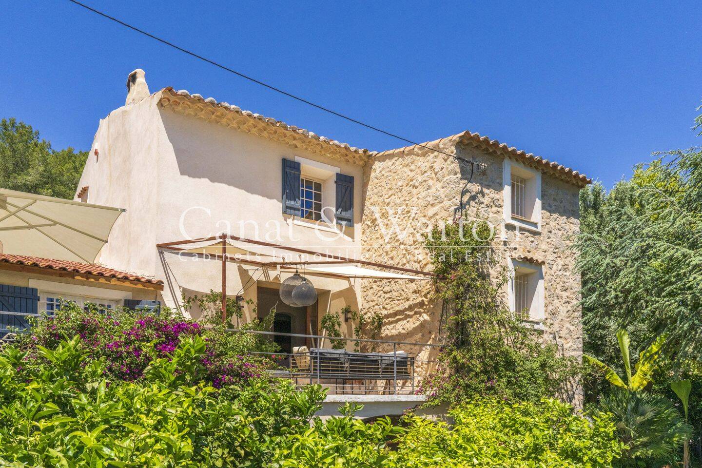 Maison 13 pièces 353 m² · à Bandol · 353 m² · 1 190 000 €