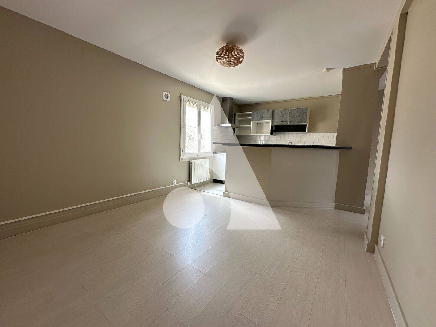 Appartement 2 pièces 55 m² · à Évreux · 55,3 m² · 590 €