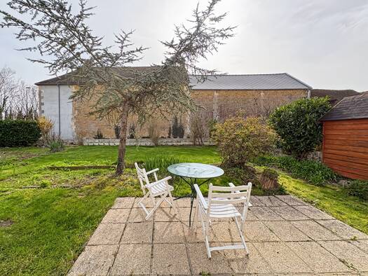 Maison de plain-pied à vendre 198 800 € 3 pièces 1 chambre 86 m² 9 236 m² de terrain Méry-Corbon 14370