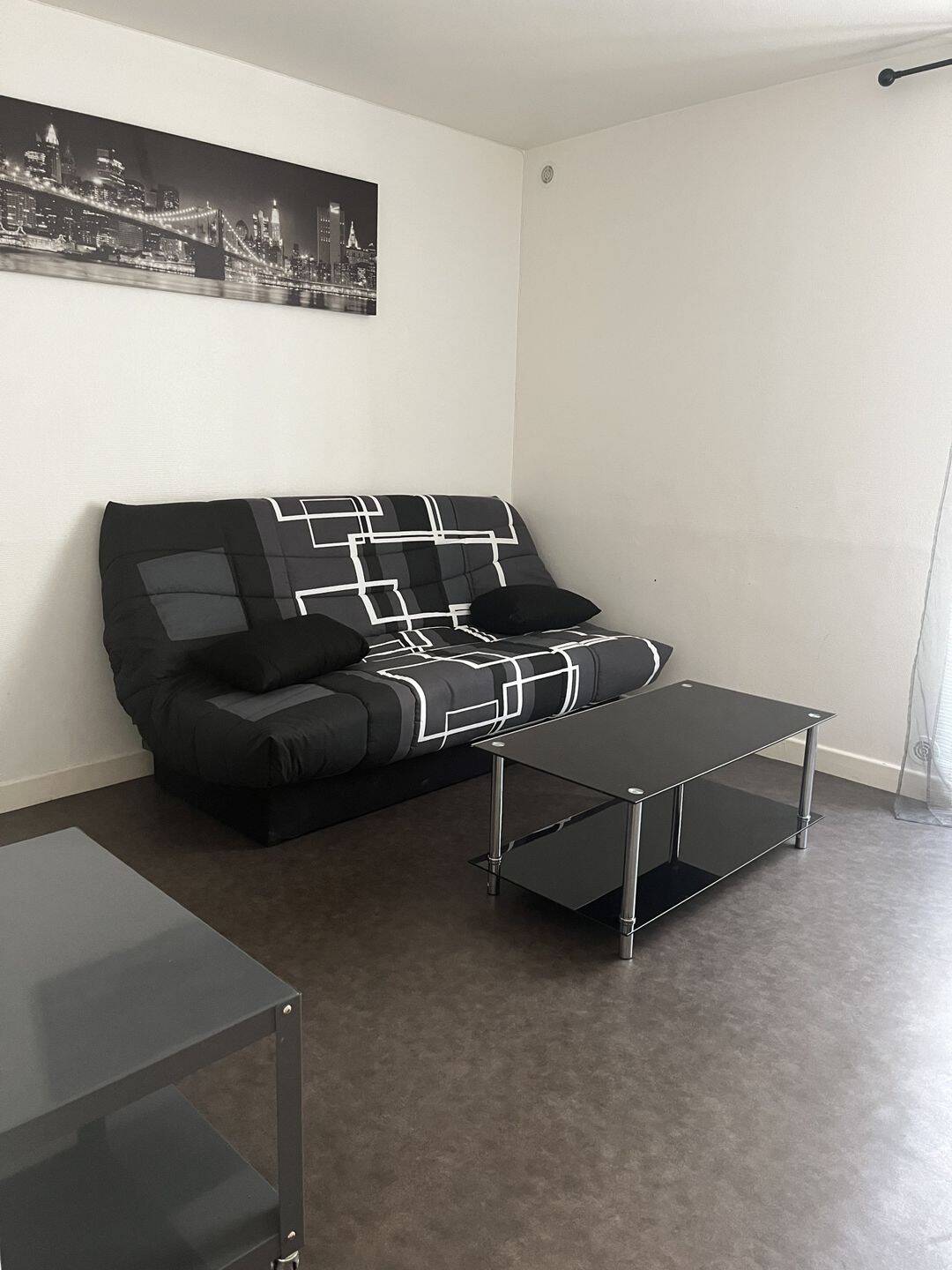 Appartement 1 pièce 21 m² · à Montluçon · 21 m² · 350 €