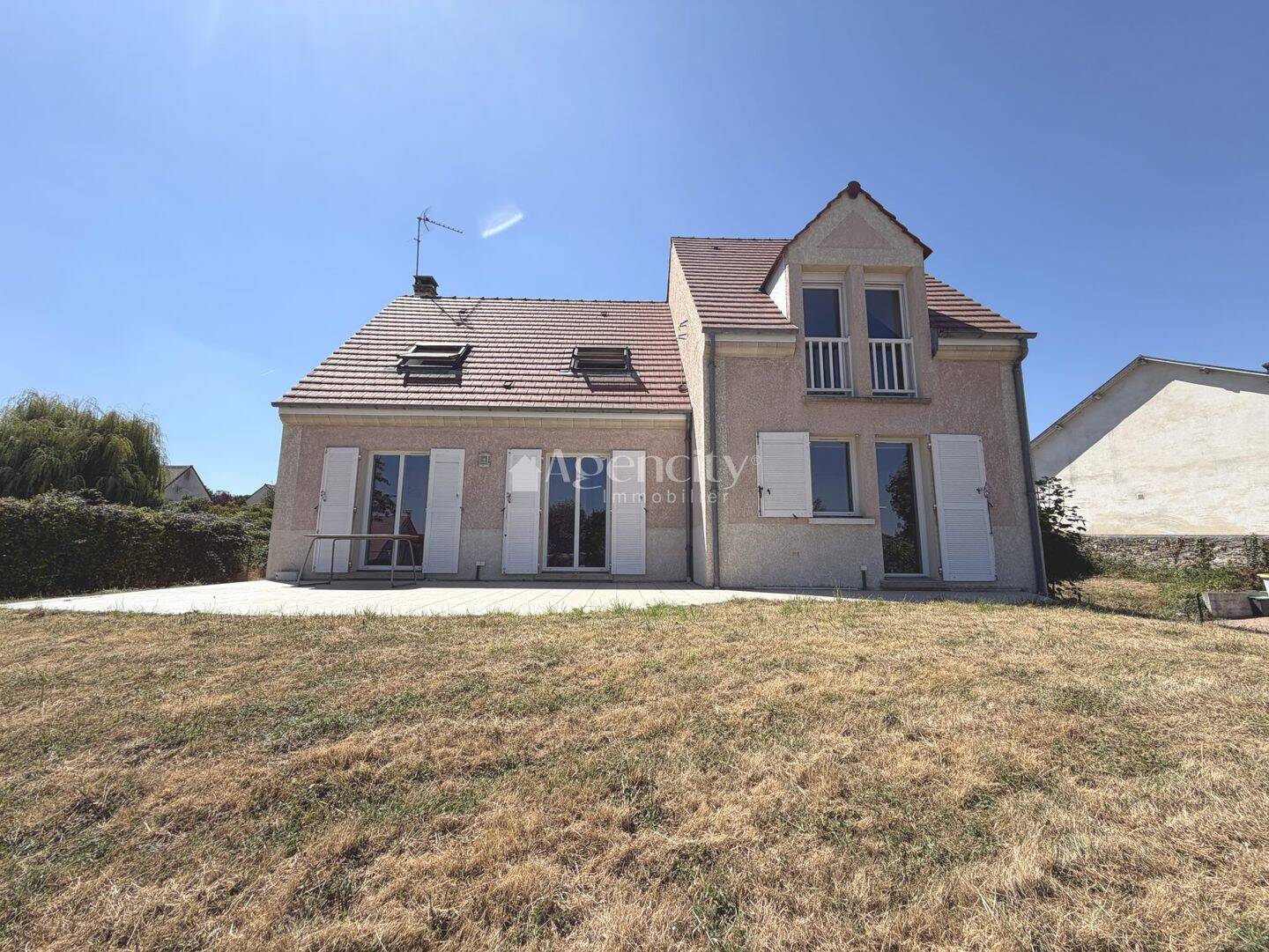 Maison 6 pièces 142 m² · à Bussy-Saint-Martin · 142 m² · 575 000 €