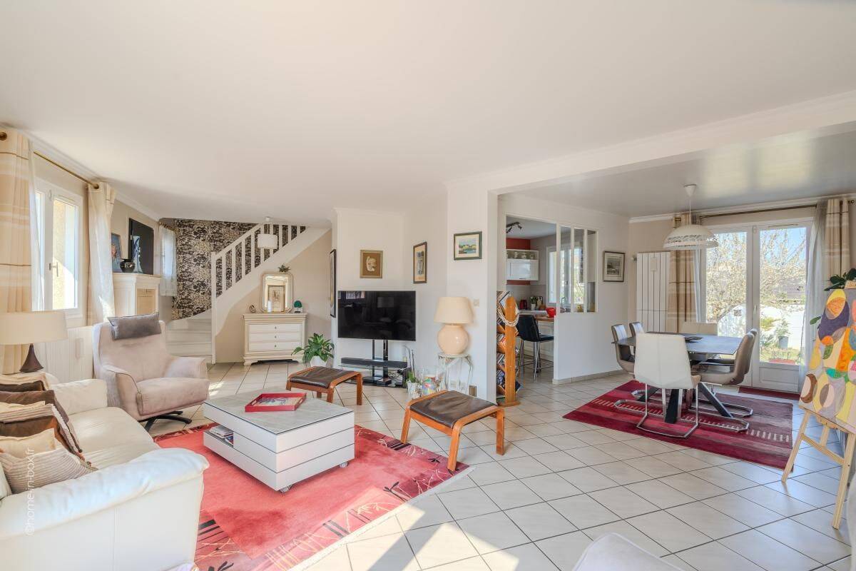 Maison 6 pièces 151 m² · à Champs-sur-Marne · 151 m² · 599 900 €