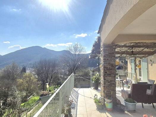 Maison de plain-pied à vendre 425 000 € 6 pièces 2 chambres 160 m² 1 500 m² de terrain Sumène 30440