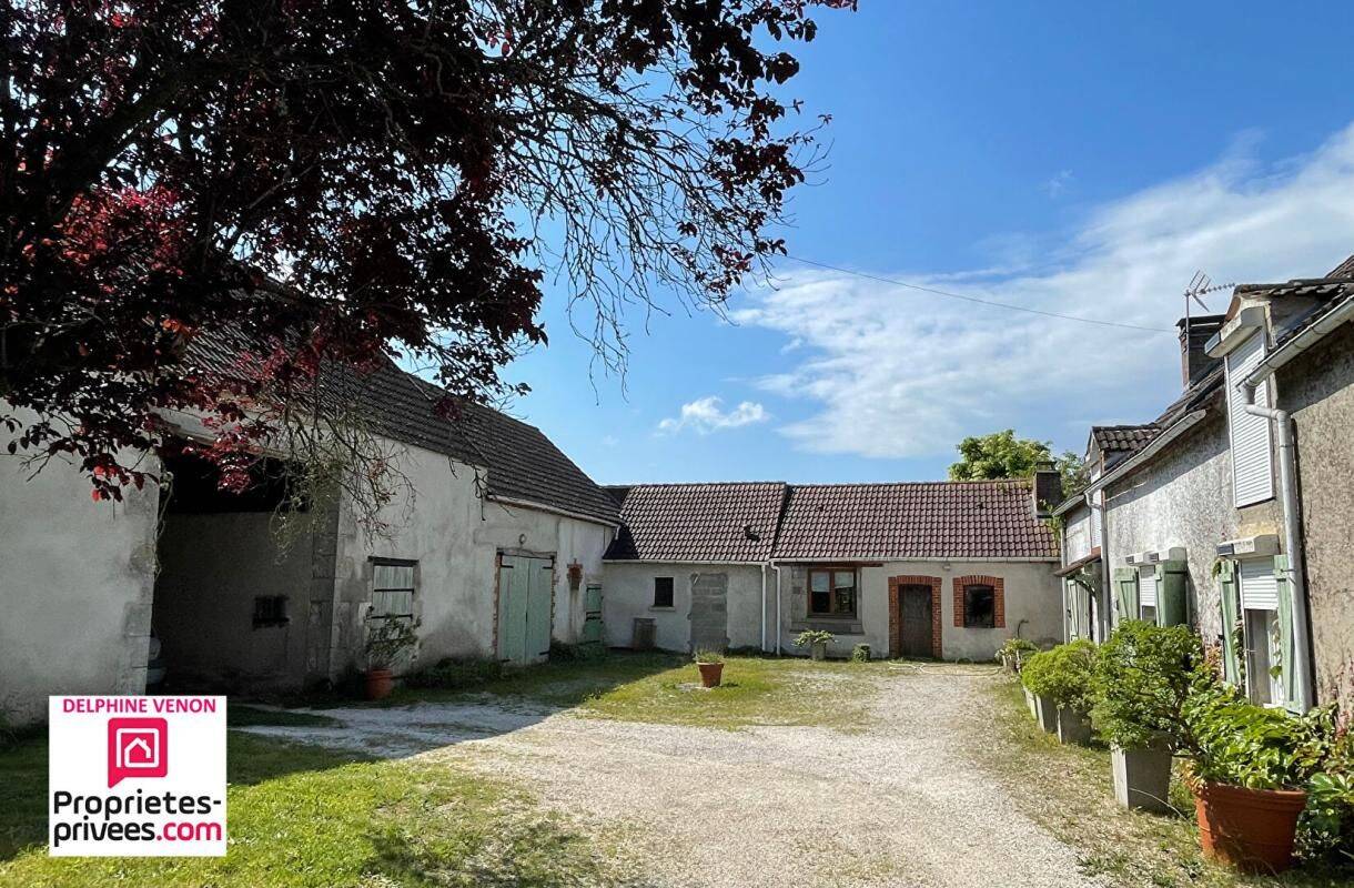 Maison 6 pièces 251 m² · à Saint-Martin-d'Abbat · 251 m² · 252 000 €
