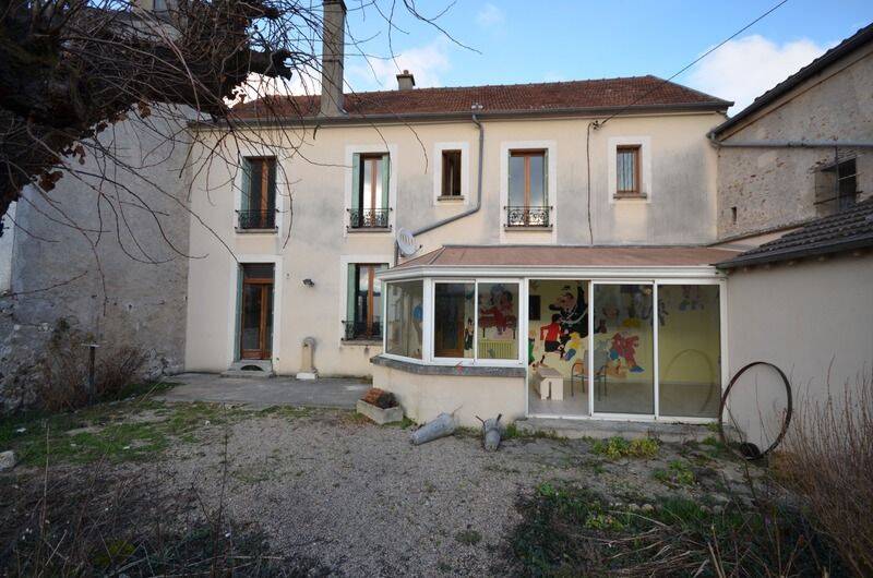 Maison 7 pièces 197 m² · à Saâcy-sur-Marne · 197 m² · 325 000 €