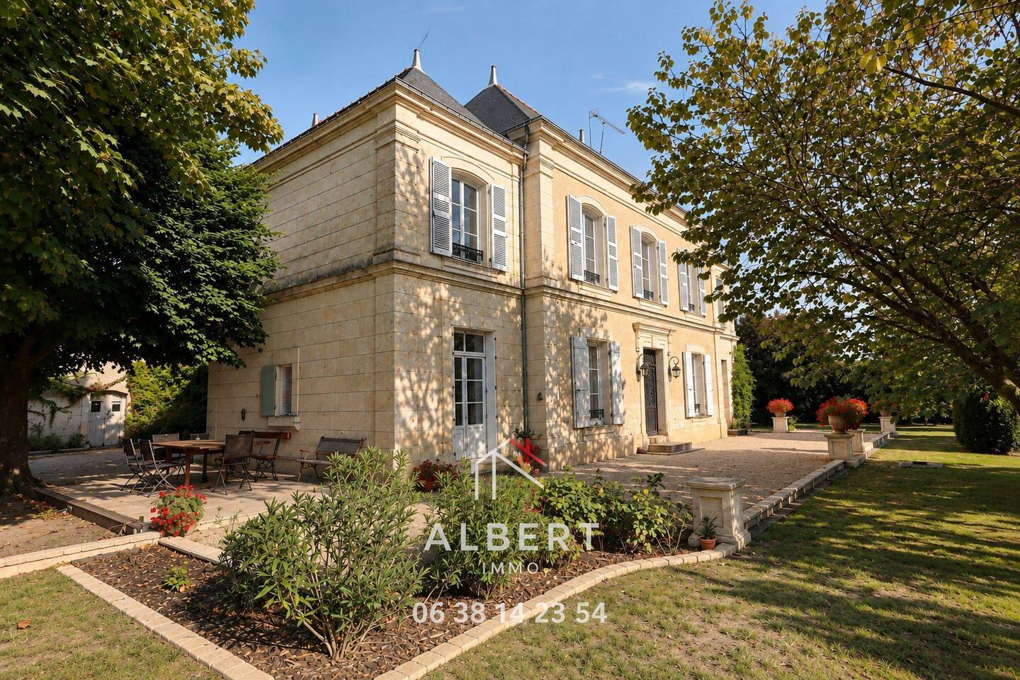 Maison 11 pièces 235 m² · à Saumur · 235 m² · 527 725 €